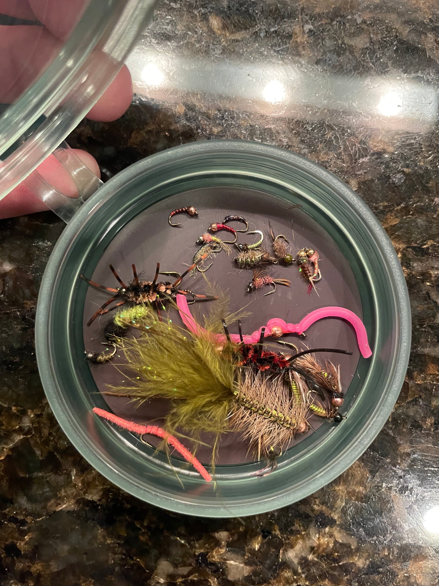 Puck-O'-Bugs (A) [Magnetic Fly Puck Included]